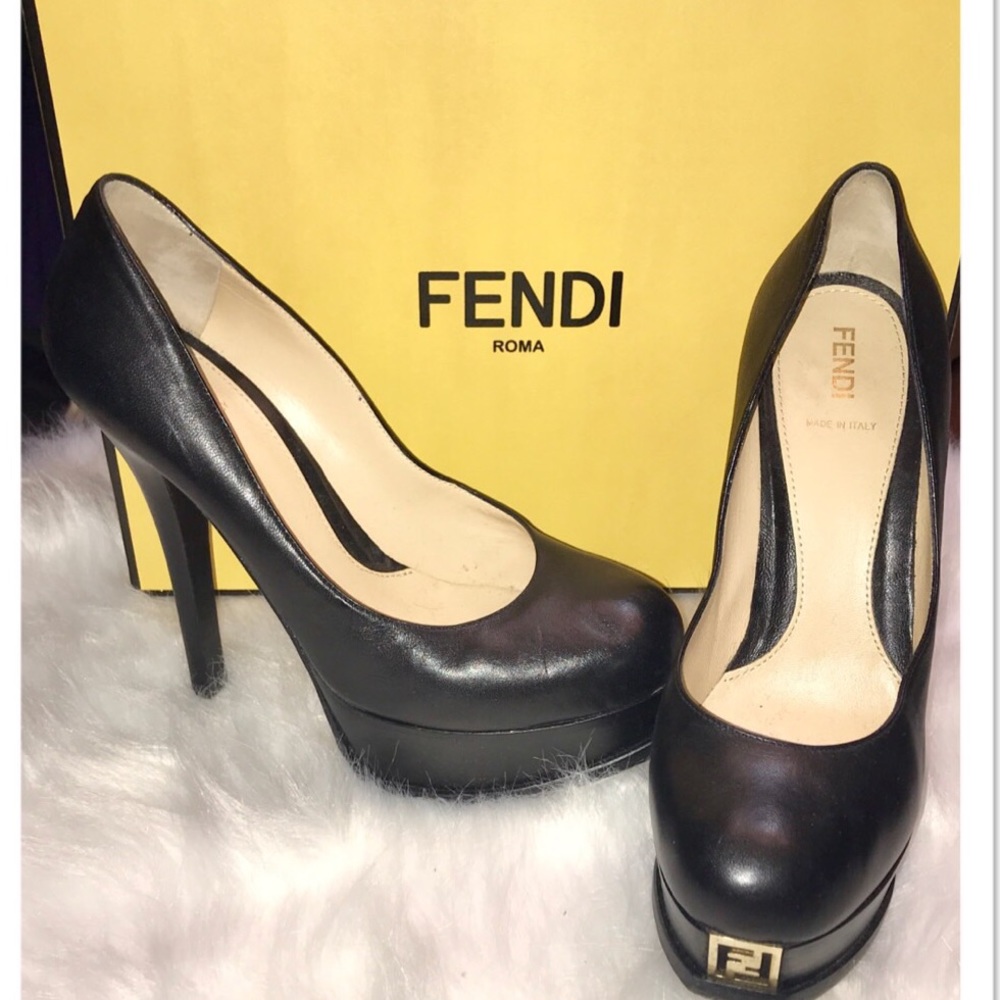 Fendi Fendista Black Leather Platform Pumps